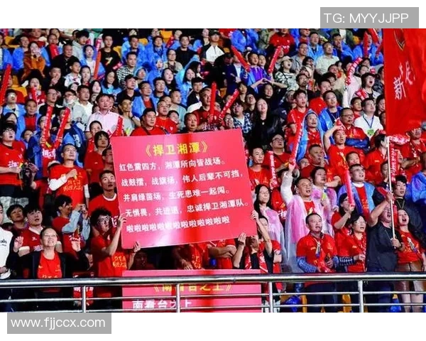 湘超谈论｜球迷与“界世英豪”的双向奔赴